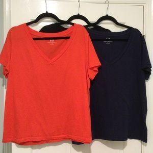 (3) GAP v-neck tees - women’s sz XL like new